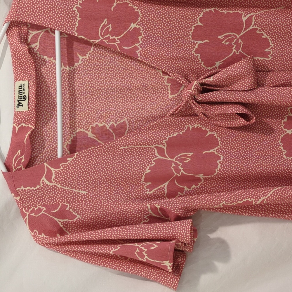 Show Me Your MuMu | Flutter Top Bow Tie V-Neck | XS